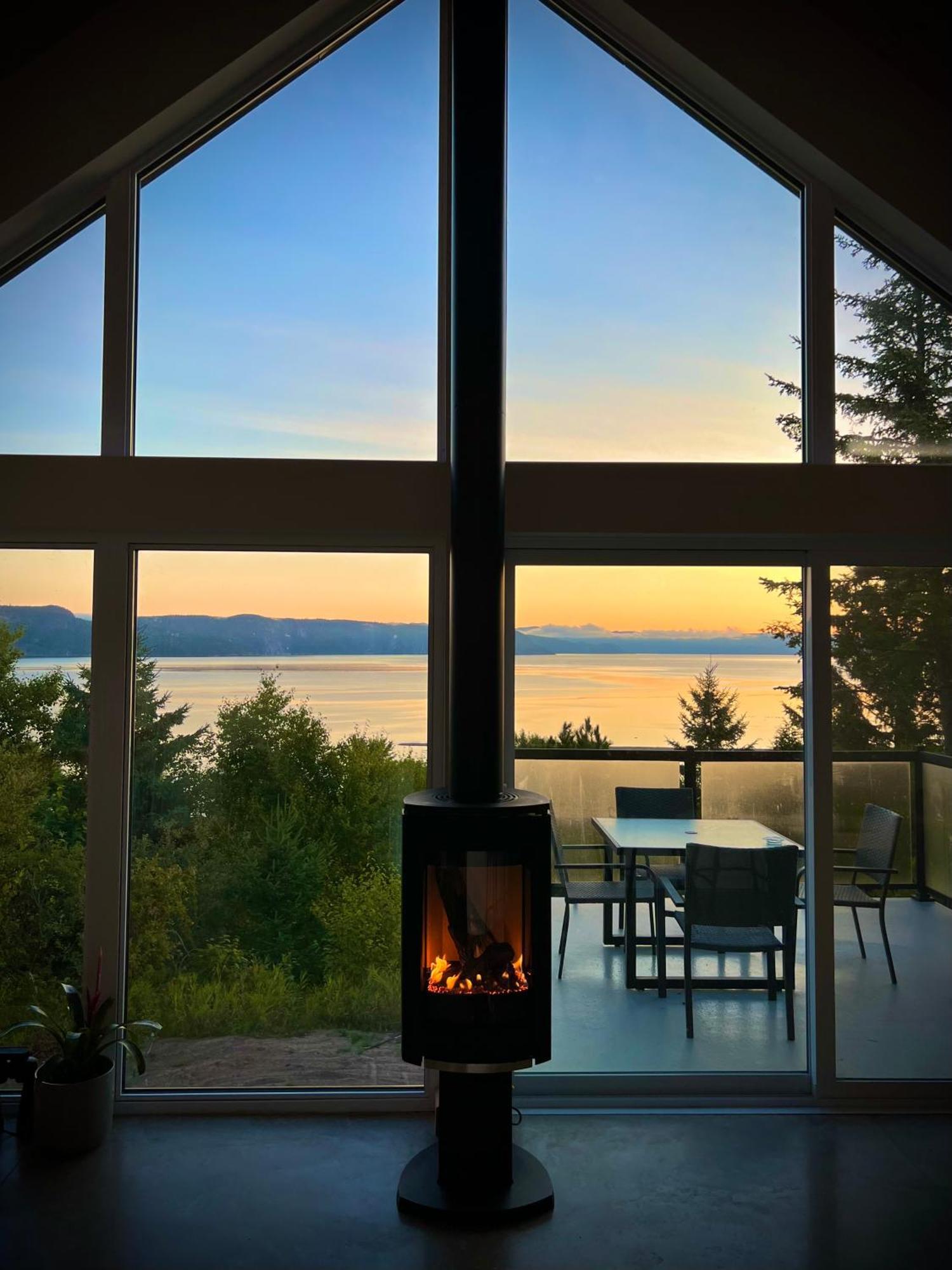 Magical Loft : Breathtaking View & Cozy Fireplace Сагеней Экстерьер фото